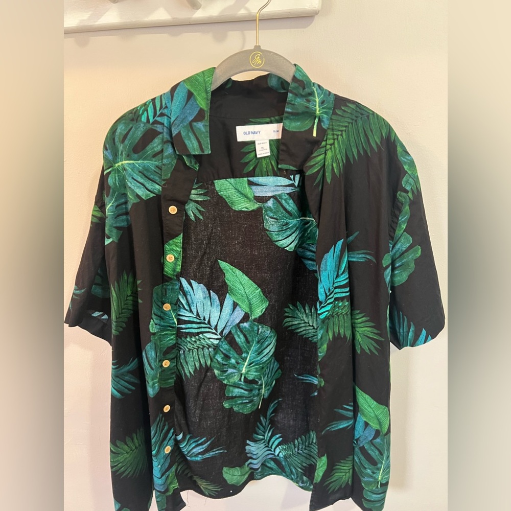 Old navy shirt